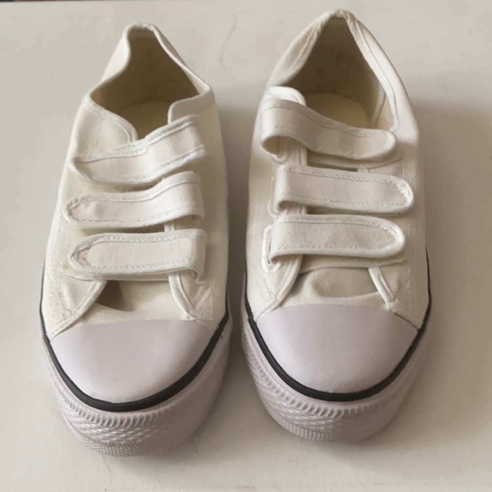 Goldwater fabric sneakers nwot